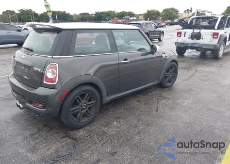 2012 Mini Cooper S z USA, uszkodzony, nr VIN WMWSV3C51CT386852
